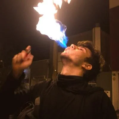 sim, eu realmente cuspo fogo